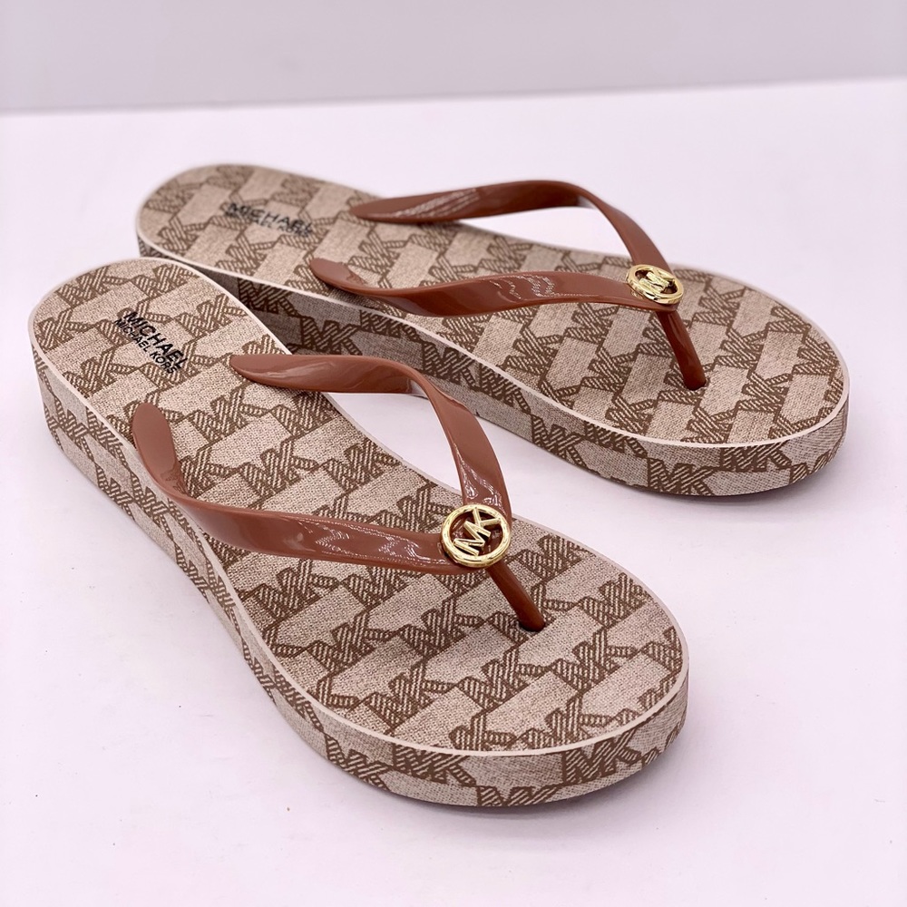 Michael Kors Bedford Logo MK
Women's Wedge Flip Flop Sandals - Picture 6 of 8